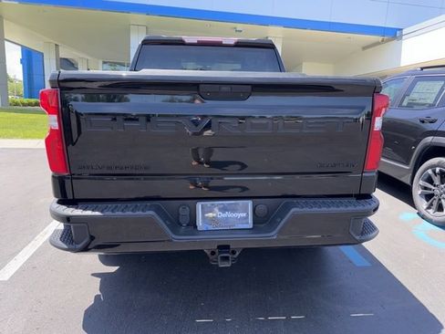 Used 2020 Chevrolet Silverado 1500 Custom w/ Custom Value Package AWD/4WD image 15