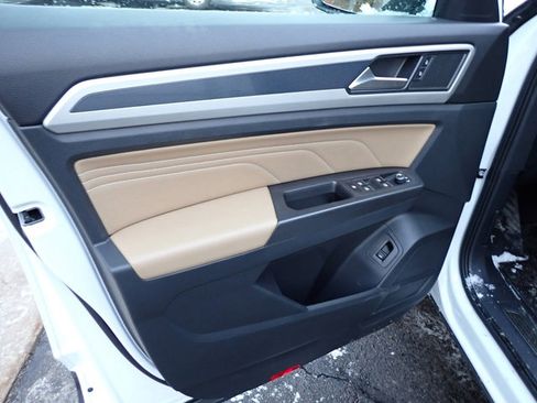 Used 2023 Volkswagen Atlas Cross Sport SE image 20