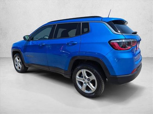 Used 2024 Jeep Compass Latitude AWD/4WD image 8