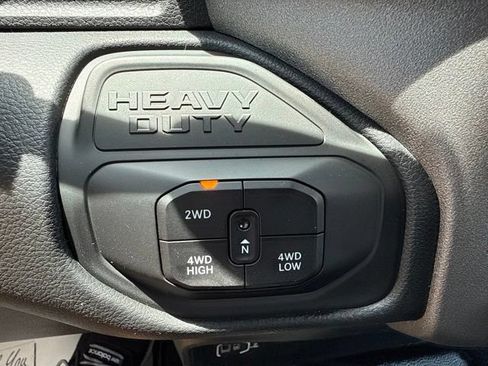 New 2026 RAM 2500 Tradesman w/ Chrome Appearance Group AWD/4WD image 31
