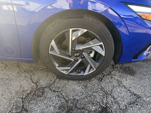 Used 2025 Hyundai Elantra SEL image 29