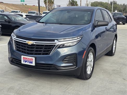 Used 2024 Chevrolet Equinox LS w/ LS Convenience Package image 9