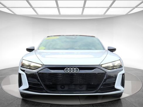 Used 2022 Audi RS e-tron GT image 2