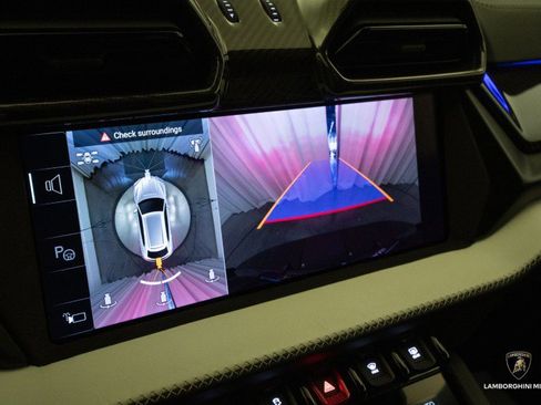 Used 2025 Lamborghini Urus SE image 87