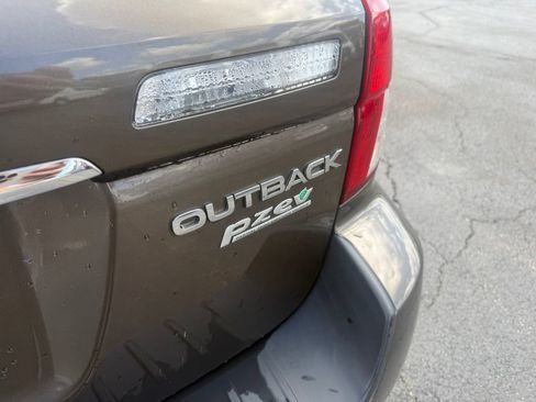 Used 2009 Subaru Outback 2.5i Limited AWD/4WD image 37