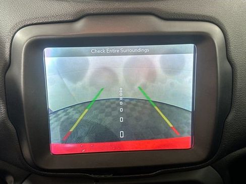 Used 2018 Jeep Renegade Trailhawk AWD/4WD image 14