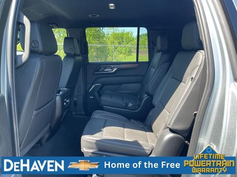Used 2025 GMC Yukon XL Denali AWD/4WD image 26