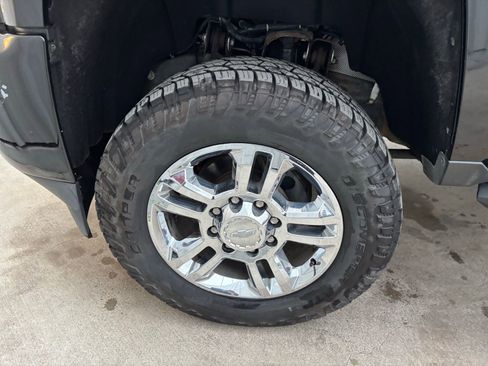 Used 2016 Chevrolet Silverado 2500 High Country w/ High Country Premium Package image 11