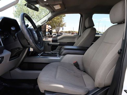 Used 2021 Ford F250 XLT w/ FX4 Off-Road Package AWD/4WD image 3