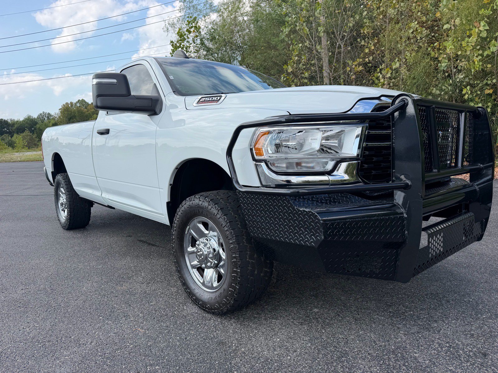Used 2024 RAM 2500 Big Horn AWD/4WD image 2