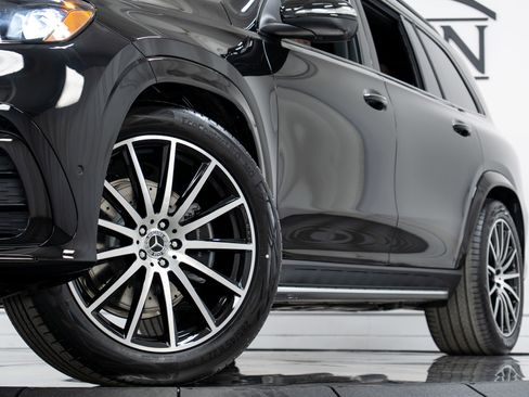 New 2026 Mercedes-Benz GLS 580 4MATIC image 27
