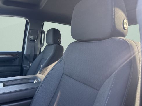 Used 2024 Chevrolet Silverado 1500 LT image 12