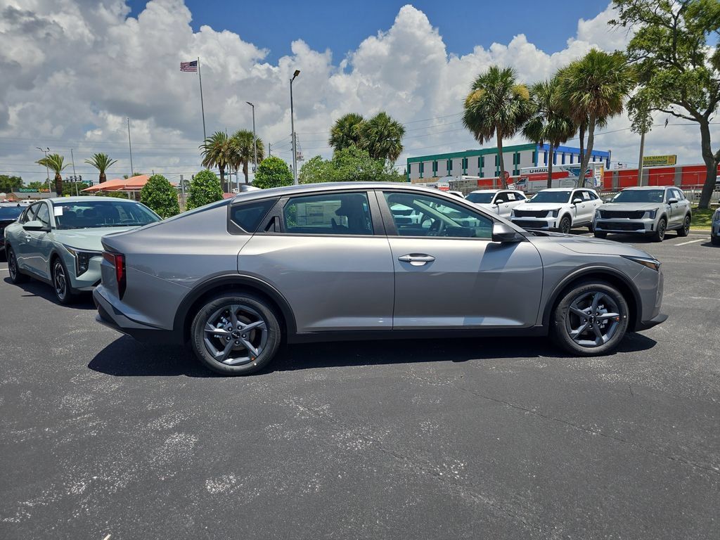 New 2026 Kia K4 FWD image 9