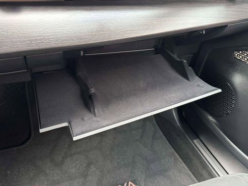 Certified 2024 Nissan Ariya AWD image 33