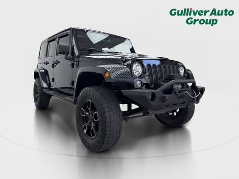 Used 2018 Jeep Wrangler Unlimited Sahara AWD/4WD image 13