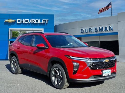 New 2026 Chevrolet Trax LT image 1