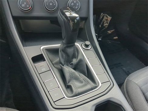 Certified 2023 Volkswagen Jetta S image 22