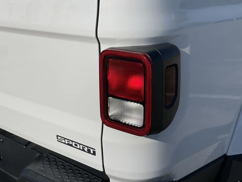 Used 2020 Jeep Gladiator Sport w/ Quick Order Package 24S image 7