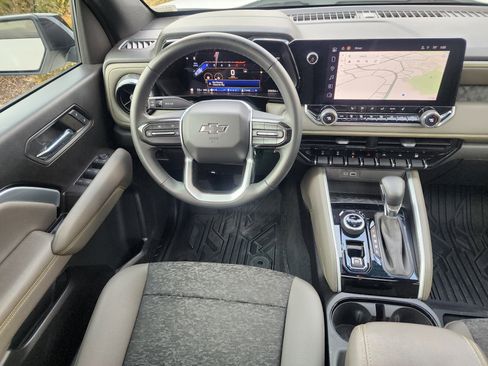 Used 2024 Chevrolet Colorado ZR2 w/ Technology Package image 18