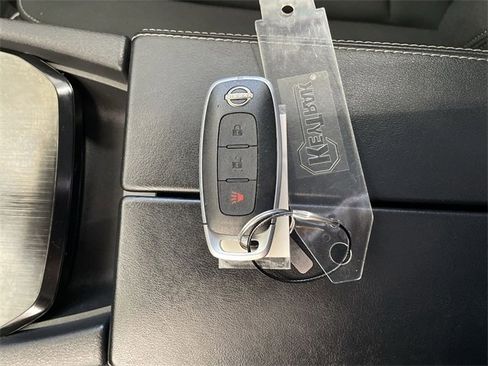 Certified 2025 Nissan Rogue S image 27