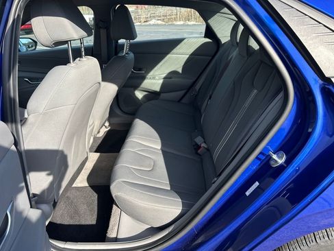 Used 2023 Hyundai Elantra SEL w/ Convenience Package image 26