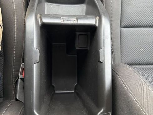 Used 2022 Chevrolet Colorado LT w/ Fleet Safety Package image 13