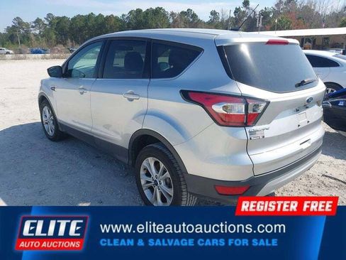 Used 2017 Ford Escape SE w/ SE Cold Weather Package image 5