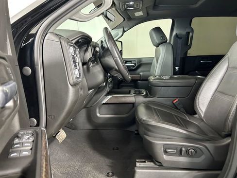 Used 2022 GMC Sierra 3500 Denali w/ Denali Ultimate Package image 12
