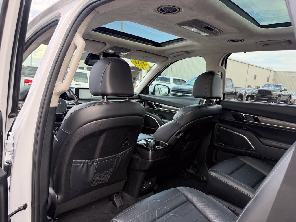 Used 2022 Kia Telluride SX w/ SX Prestige Package AWD/4WD image 12
