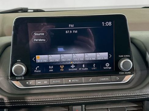 Used 2023 Nissan Rogue SV image 20