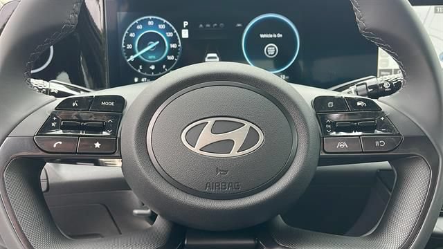 New 2025 Hyundai Elantra SEL FWD image 18