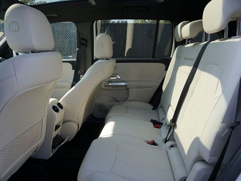 New 2026 Mercedes-Benz GLB 250 image 13