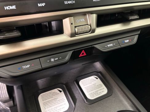 New 2027 Kia Telluride S image 30