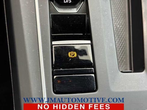 Used 2022 Volkswagen GTI SE image 36