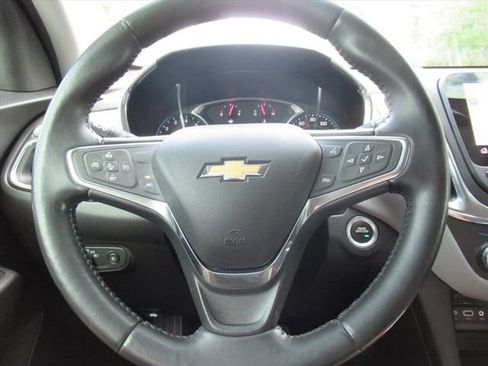 Used 2020 Chevrolet Equinox LT FWD image 19