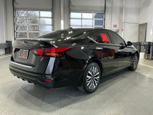 Used 2023 Nissan Altima 2.5 SV image 18