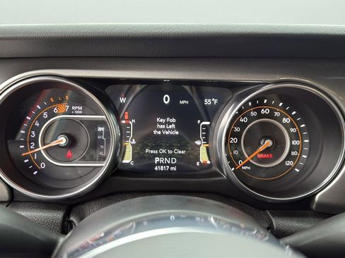 Used 2020 Jeep Wrangler Unlimited Sahara image 14