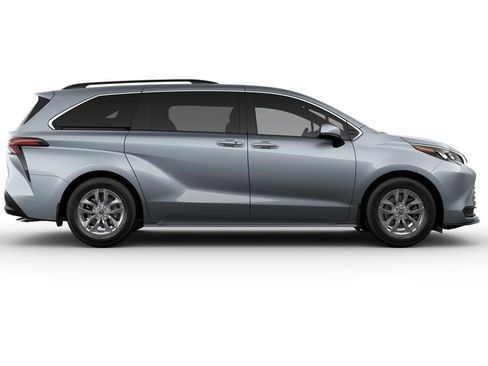 New 2025 Toyota Sienna LE image 12