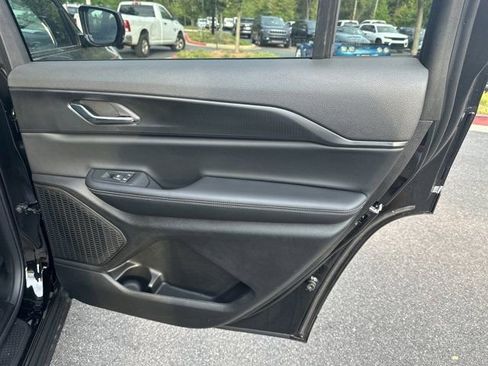 New 2025 Jeep Grand Cherokee L Altitude image 16