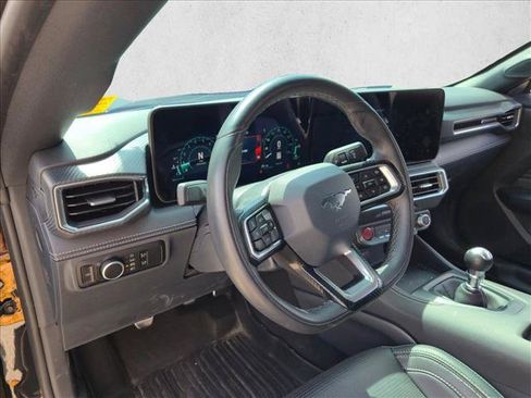 Used 2025 Ford Mustang GT Premium RWD image 9
