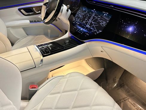 New 2025 Mercedes-Benz Maybach EQS 680 4MATIC image 28