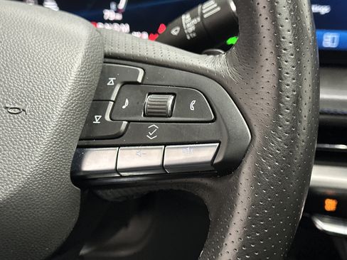 Used 2024 Cadillac XT4 Sport image 32