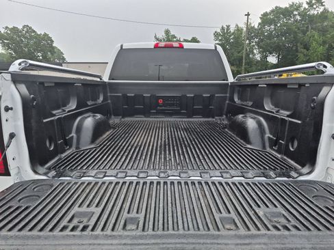 Used 2018 Chevrolet Silverado 1500 LT AWD/4WD image 41