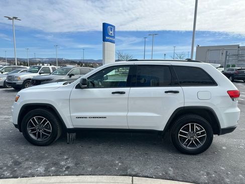 Used 2019 Jeep Grand Cherokee Limited image 5