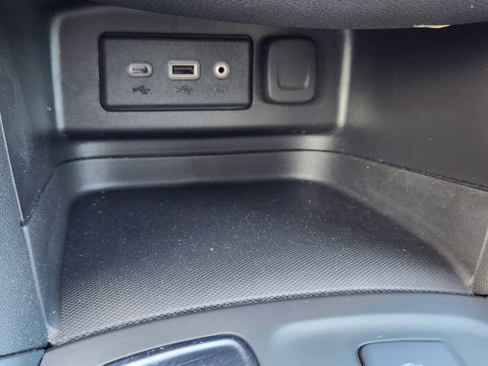 Used 2024 Chevrolet Equinox LT FWD image 16