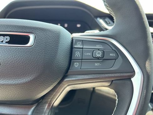 New 2026 Jeep Grand Cherokee Limited AWD/4WD image 36