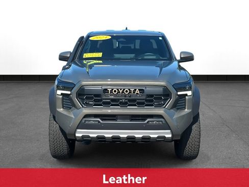 Certified 2024 Toyota Tacoma TRD Sport image 3