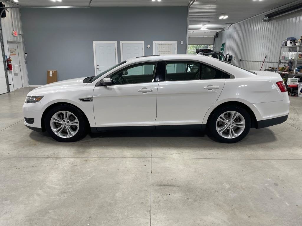 Used 2014 Ford Taurus SEL w/ Equipment Group 201A FWD image 4