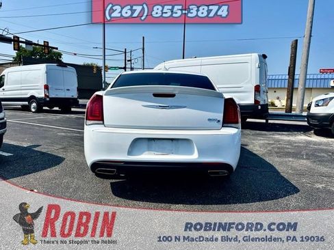 Used 2020 Chrysler 300 S RWD image 4