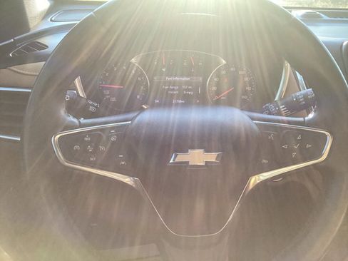 Used 2021 Chevrolet Equinox Premier image 16